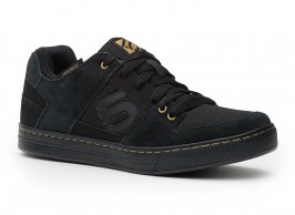 Outdoor Schuhe 12